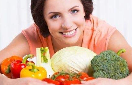 围绝经期的食疗药膳养生保健_更年期女性饮食调理调理方法