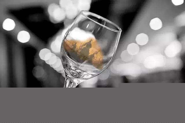 为什么中老年人饮酒要适量