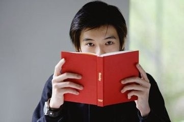 自己内向没话说怎么办？如何改变性格内向自卑