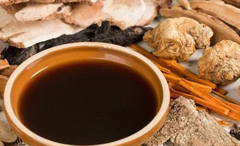 刘渡舟柴胡茵陈蒿汤/黄连解毒汤加味治疗瘅热病医案