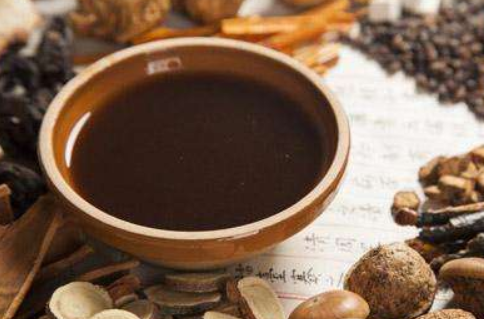 小青龙汤加味治疗鼻窦炎医案