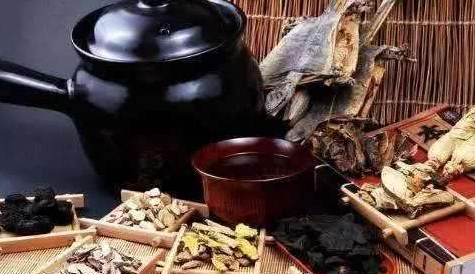 戴裕光温胆汤/半夏秫米汤合黄连阿胶汤化裁治疗失眠不寐医案