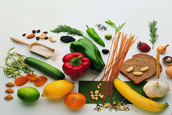 贫血吃什么食物和菜好？贫血的食疗偏方、饮食禁忌与注意事项