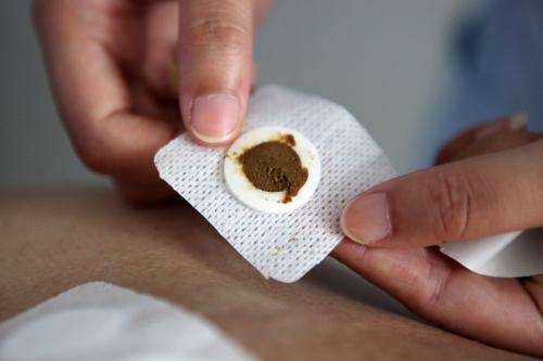 贴敷疗法中药贴敷管用吗？贴敷疗法中药方与效果、注意事项