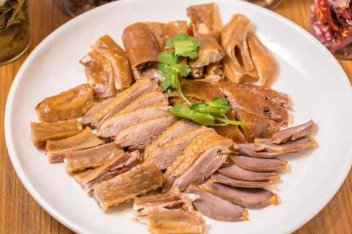 鹅肉的营养价值与食用禁忌_鹅肉的营养成分与性征用法