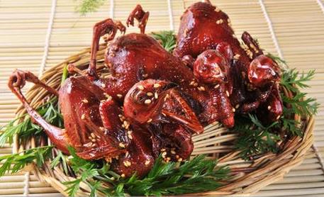 鹌鹑肉的营养价值与食用禁忌_鹌鹑肉的营养成分与性征用法