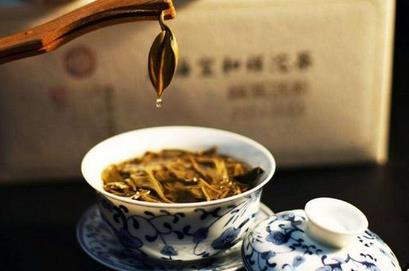 茶叶水的营养价值与食用禁忌_茶叶水的营养成分与性征用法