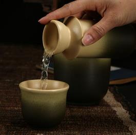 白酒的营养价值与食用禁忌_白酒的营养成分与性征用法