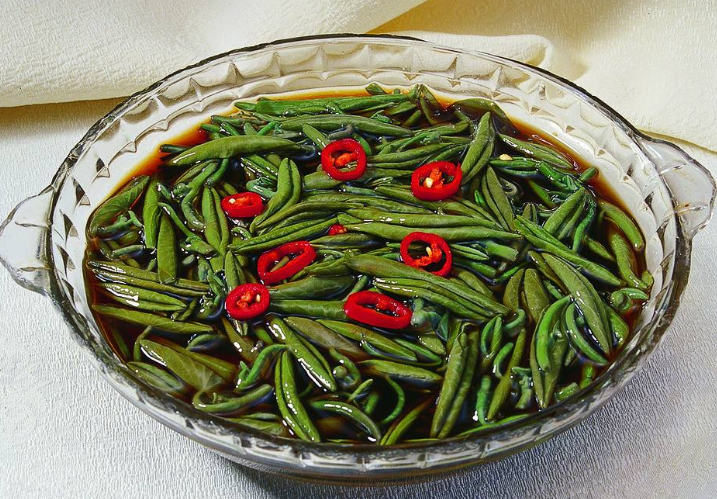 莼菜的作用与功效价值_莼菜的药用价值、吃法与食疗方