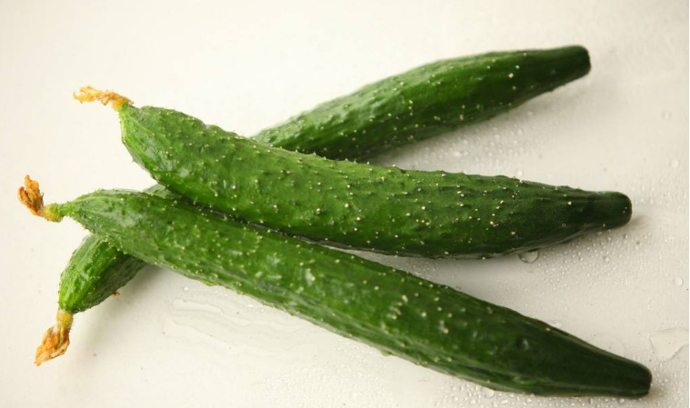 黄瓜的作用与功效价值_黄瓜的药用价值、吃法与食疗方