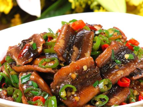 黄鳝的食疗功效和作用_黄鳝的养生保健食谱