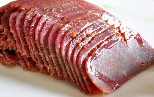 牛肉禁忌人群与作用功效_什么人不能吃 不宜同吃食物