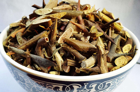 中药皂角刺的副作用与禁忌_皂角刺的危害与不良反应