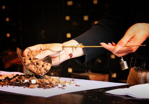 石伟松温胆汤加减治疗高血压并发失眠医案