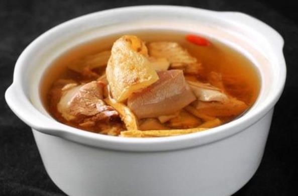 岑观海益气升提汤治疗子宫脱垂医案