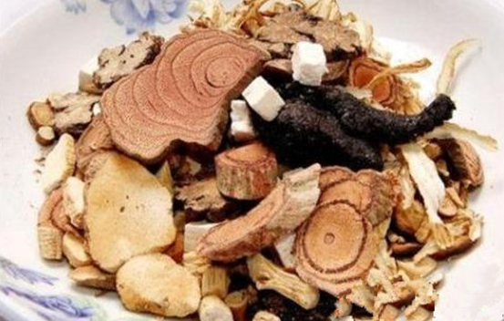 腰痛方的作用功效、配方组成、方解与加减