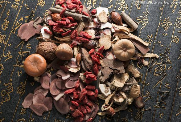 三黄忍冬藤汤的作用功效、配方组成、方解与加减