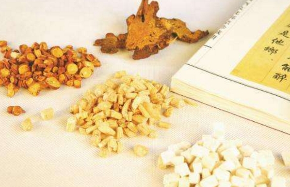 王国三溃疡性结肠炎方治疗溃疡性结肠炎医案