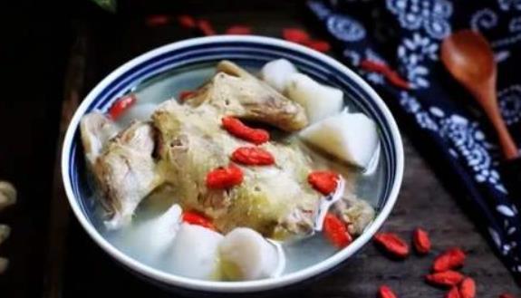 卢晓峰增液祛斑汤治疗红斑狼疮医案