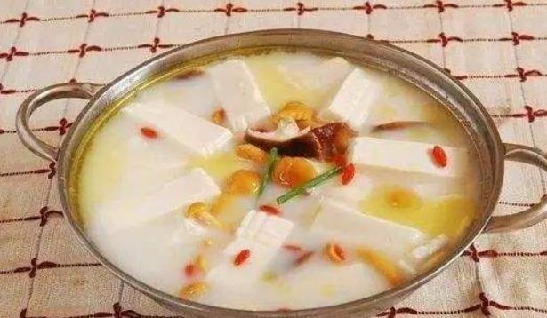 张志礼清热散风汤治疗神经性皮炎医案