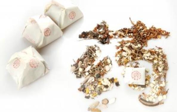 王金库痒立消洗剂治疗神经性皮炎医案