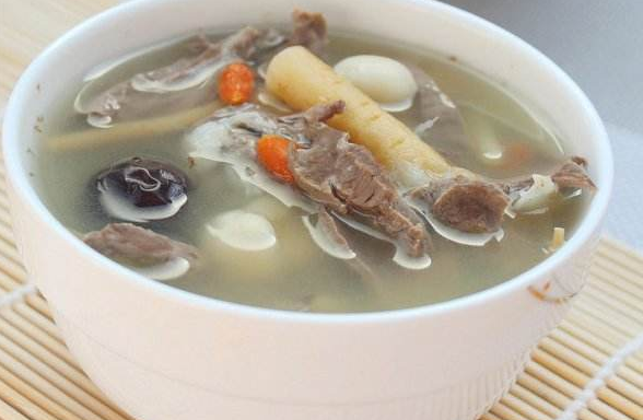 李新华知母固摄汤治疗糖尿病并发肾病医案