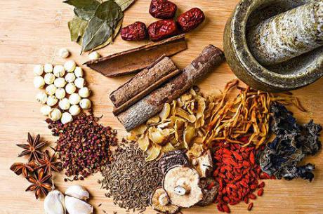 三黄片的作用功效、组成成分与现代应用