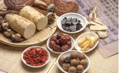 蜜炼川贝枇杷膏的作用功效、组成成分与现代应用
