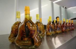雷公藤酒《中西医结合治疗类风湿病》的作用功效、组成配方与制法禁忌