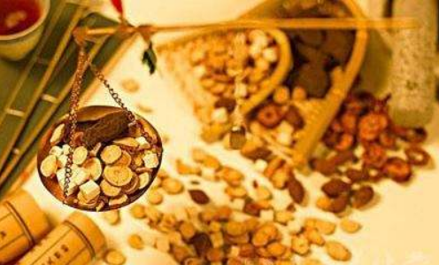 六味地黄丸加减治疗经间期出血效果与方法、经验