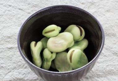 蚕豆的功效与作用禁忌_蚕豆禁忌人群与注意事项