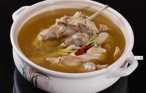 鸽子肉的功效与作用禁忌_鸽子肉禁忌人群与注意事项