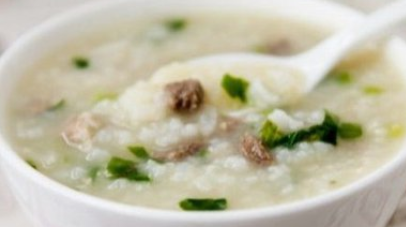 猪肝粥的作用功效与做法_猪肝粥的禁忌与注意事项