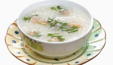 韭菜粥的作用功效与做法_韭菜粥的禁忌与注意事项