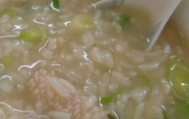 狗肉粥的作用功效与做法_狗肉粥的禁忌与注意事项