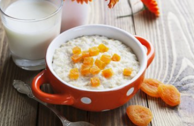 燕麦粥的作用功效与做法_燕麦粥的禁忌与注意事项