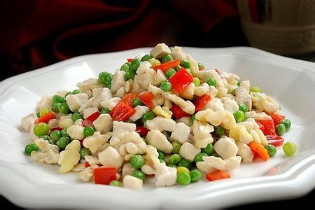 桃仁枸杞肉丁的作用功效与做法_桃仁枸杞肉丁怎么做