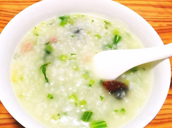 肉苁蓉粥的作用和功效、做法配方_注意事项与禁忌人群