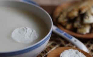 牛乳粥的作用功效与做法_牛乳粥怎么做
