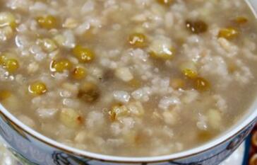 绿豆粥的作用功效与做法_绿豆粥怎么做