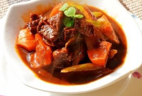 ​红酒炖牛肉的做法、作用与功效