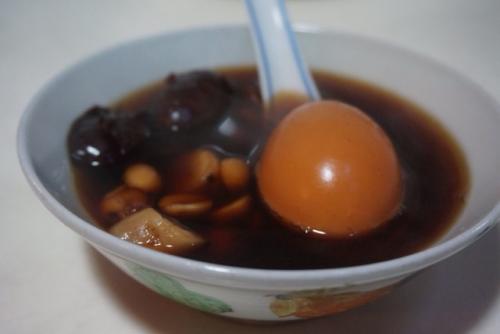 桑寄生煲鸡蛋的作用功效与做法_桑寄生煲鸡蛋怎么做