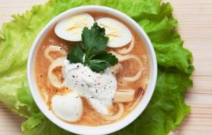 雌鸡粥的适用与禁忌人群_哪些人适合吃 功能主治与作用功效