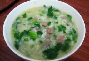 菠菜粥的适用与禁忌人群_哪些人适合吃 功能主治与作用功效