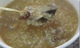 鸭肉粥的适用与禁忌人群_哪些人适合吃 功能主治与作用功效