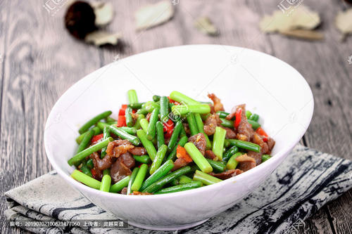 蒜苔拌猪舌的作用与功效、做法-养肝护肝功效与营养价值