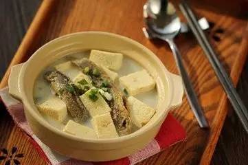 猪皮红枣羹的作用与功效、做法-养肝护肝功效与营养价值