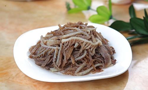 党参羊肉肚的作用与功效、做法-壮骨强身功效与营养价值