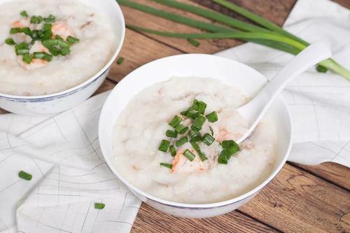 草菇鱼片粥的作用与功效、做法-壮骨强身功效与营养价值