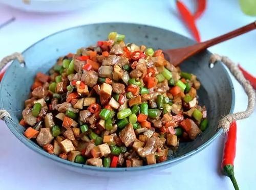 干煸牛肉末扁豆的作用与功效、做法-壮骨强身功效与营养价值